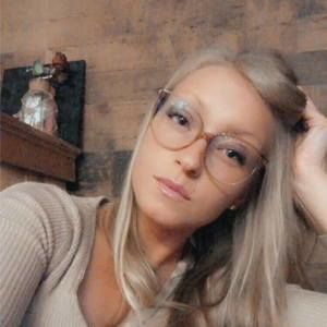 Meet your Posher, Ashley-roxanne